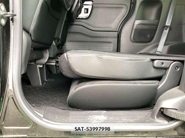 Honda N BOX CUSTOM 2022-02 8367573-19
