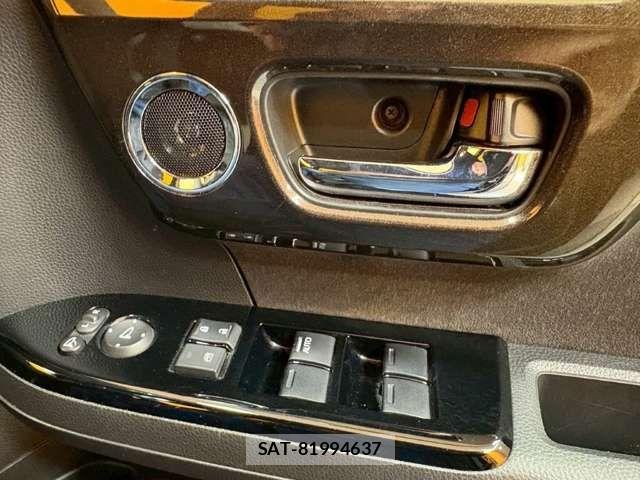 Honda N BOX CUSTOM 2017-08 8367633-13