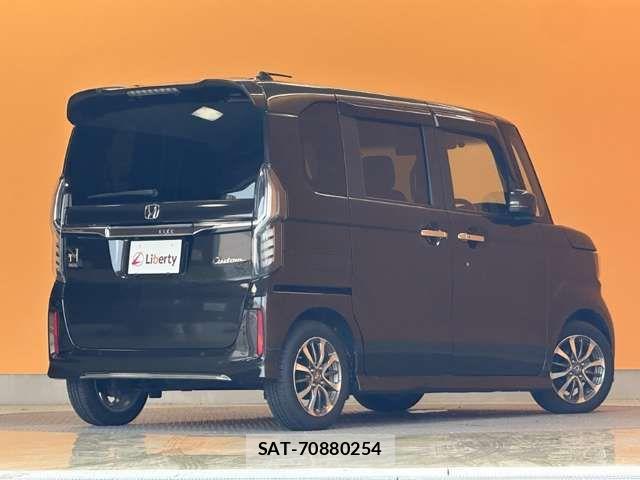 Honda N BOX CUSTOM 2021-08 8367598-8