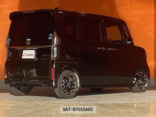 Honda N BOX CUSTOM 2017-11 8367606-10