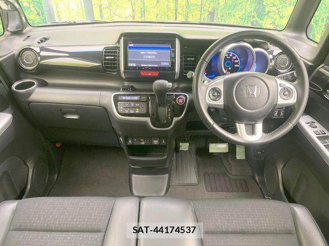Honda N BOX CUSTOM 2017-03 8367632-1