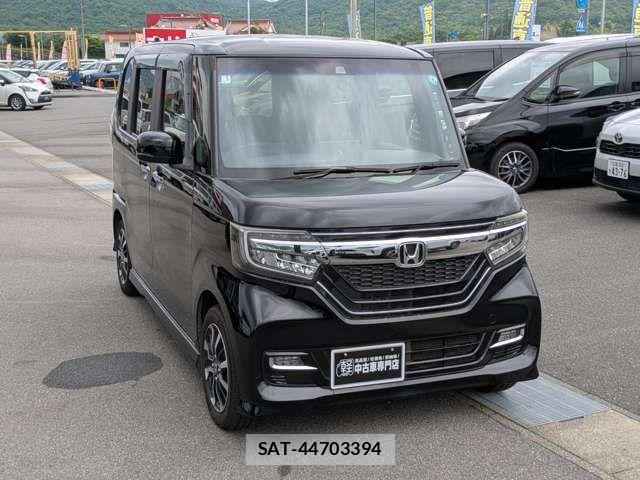 Honda N BOX CUSTOM 2019-05 8367617-1