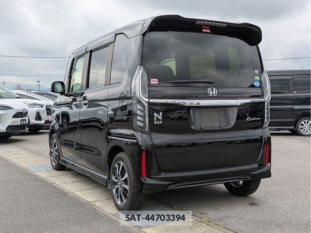 Honda N BOX CUSTOM 2019-05 8367617-3