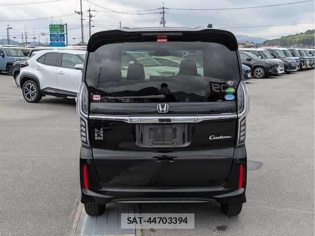 Honda N BOX CUSTOM 2019-05 8367617-4