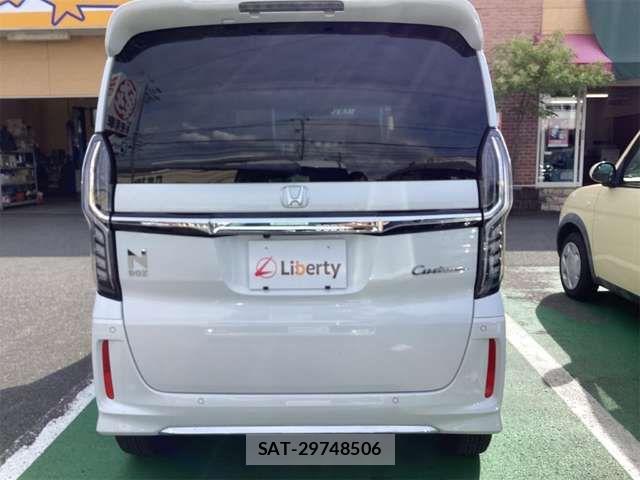 Honda N BOX CUSTOM 2021-11 8371944-12