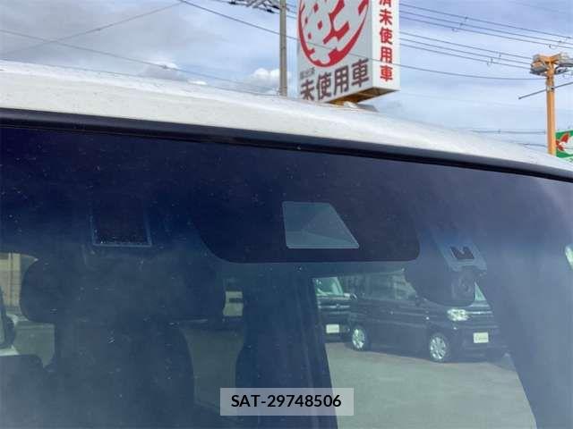 Honda N BOX CUSTOM 2021-11 8371944-18