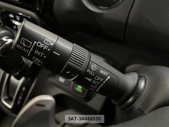 Honda N BOX CUSTOM 2022-06 8371943-17