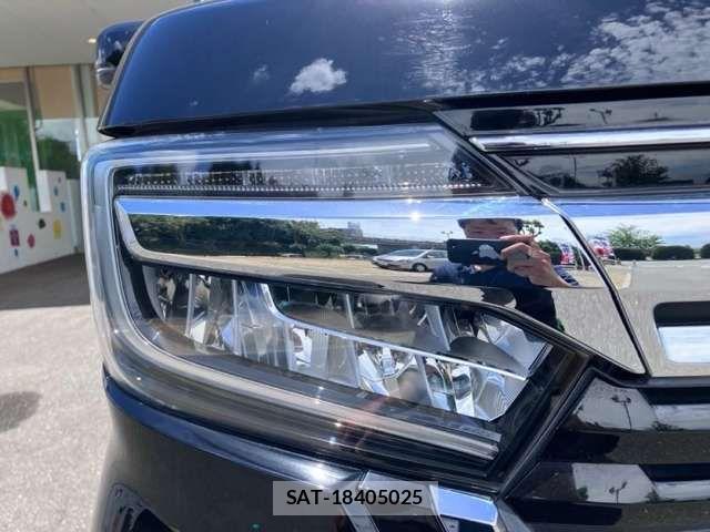 Honda N BOX CUSTOM 2021-10 8371942-11