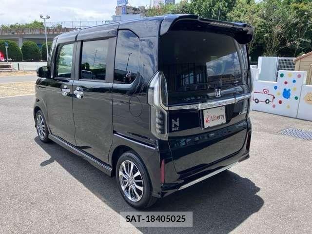 Honda N BOX CUSTOM 2021-10 8371942-18