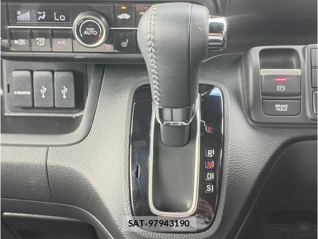 Honda N BOX CUSTOM 2022-06 8371950-17