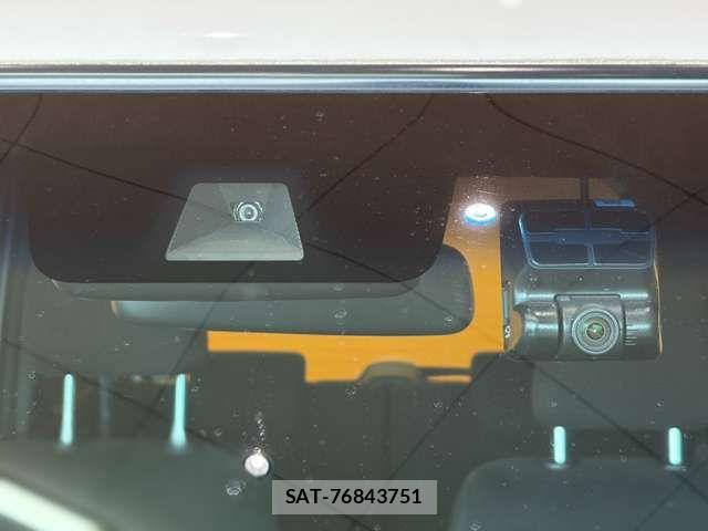Honda N BOX CUSTOM 2019-07 8371945-12