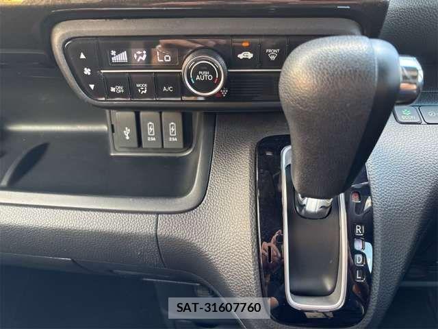Honda N BOX CUSTOM 2019-01 8371948-11
