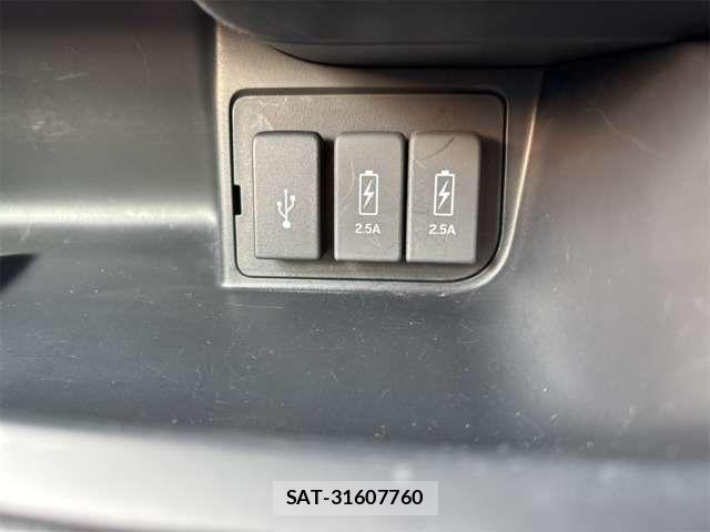 Honda N BOX CUSTOM 2019-01 8371948-12
