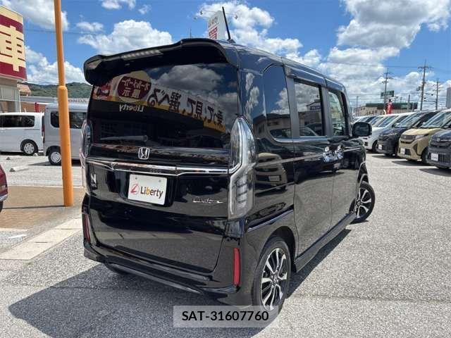 Honda N BOX CUSTOM 2019-01 8371948-18
