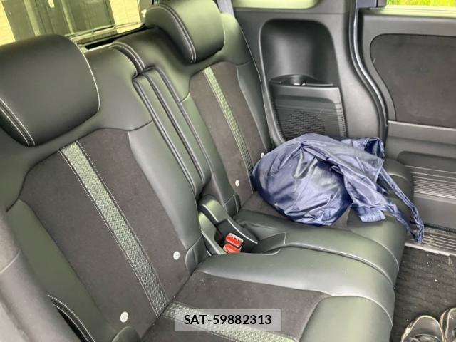 Honda N BOX CUSTOM 2022-02 8371947-14