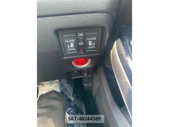 Honda N BOX CUSTOM 2019-10 8371952-17