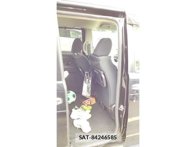 Honda N BOX CUSTOM 2015-03 8371958-12