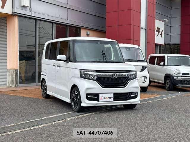 Honda N BOX CUSTOM 2019-10 8371939-17