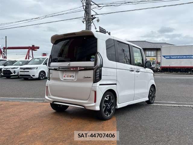 Honda N BOX CUSTOM 2019-10 8371939-19