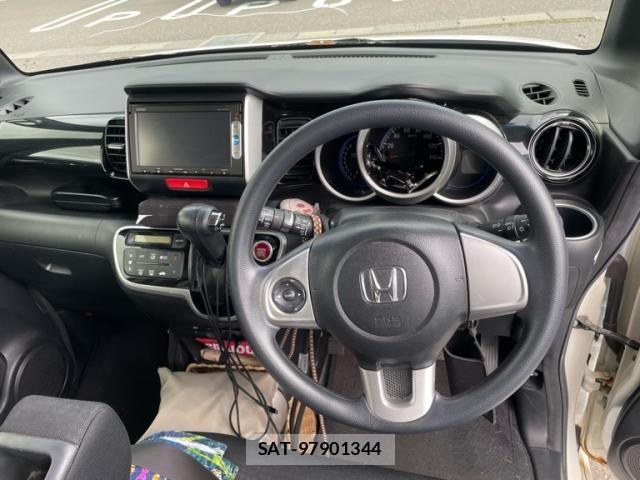 Honda N BOX CUSTOM 2016-02 8371957-11