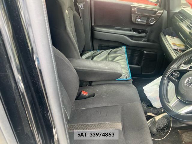 Honda N BOX CUSTOM 2018-01 8371953-9