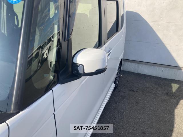 Honda N BOX CUSTOM 2024-02 8413926-12