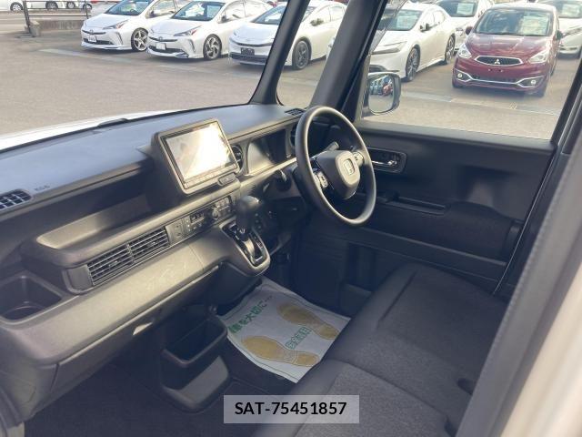 Honda N BOX CUSTOM 2024-02 8413926-23