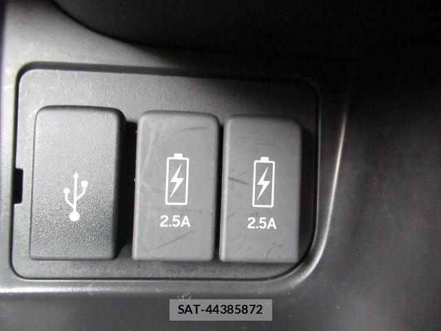 Honda N BOX CUSTOM 2018-07 8413928-17