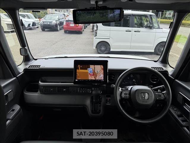 Honda N BOX CUSTOM 2024-08 8413925-1
