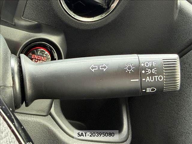 Honda N BOX CUSTOM 2024-08 8413925-27