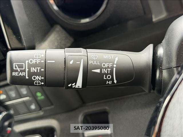 Honda N BOX CUSTOM 2024-08 8413925-28