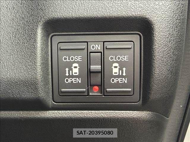 Honda N BOX CUSTOM 2024-08 8413925-3