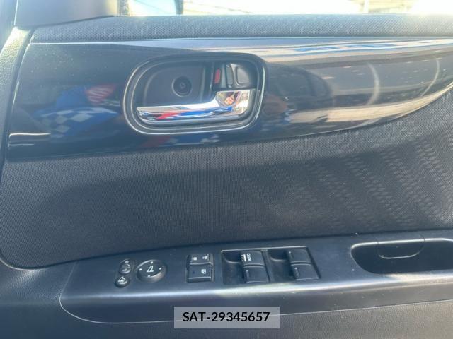 Honda N BOX CUSTOM 2014-03 8413966-17