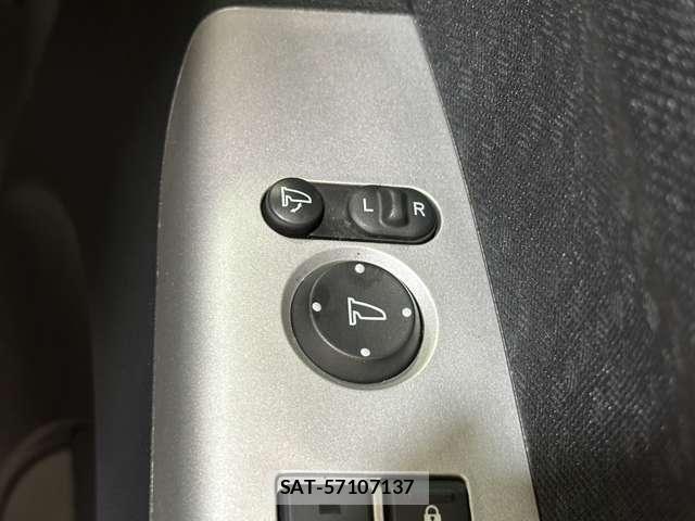 Honda N BOX CUSTOM 2017-06 8413944-15