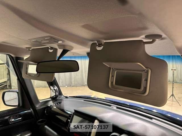 Honda N BOX CUSTOM 2017-06 8413944-27
