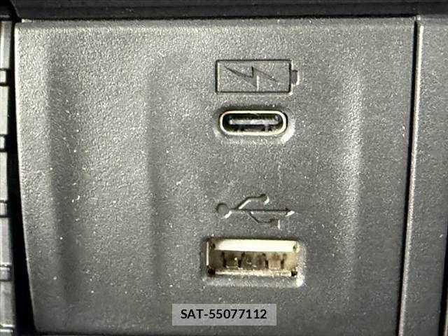 Honda N BOX CUSTOM 2024-05 8413923-24