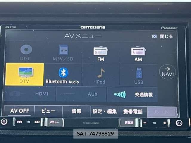 Honda N BOX CUSTOM 2019-03 8413948-14