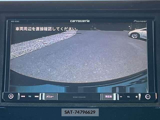 Honda N BOX CUSTOM 2019-03 8413948-15