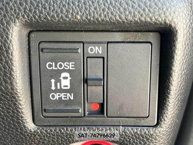 Honda N BOX CUSTOM 2019-03 8413948-16