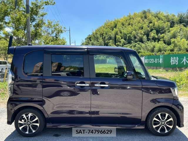 Honda N BOX CUSTOM 2019-03 8413948-3