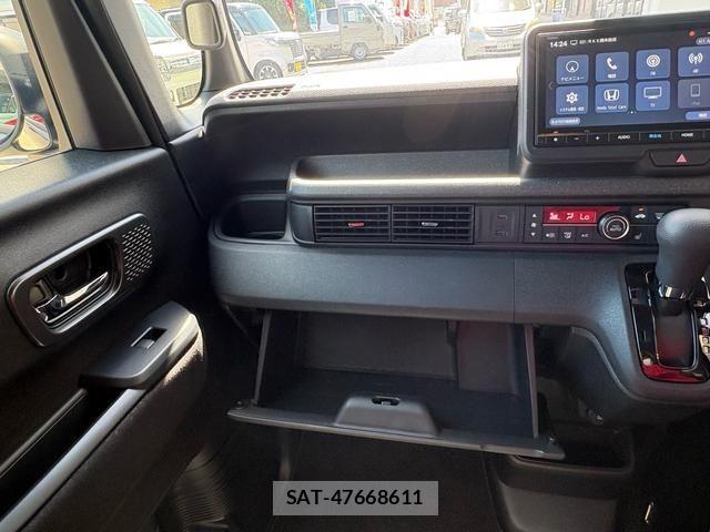 Honda N BOX CUSTOM 2025-09 8413922-27