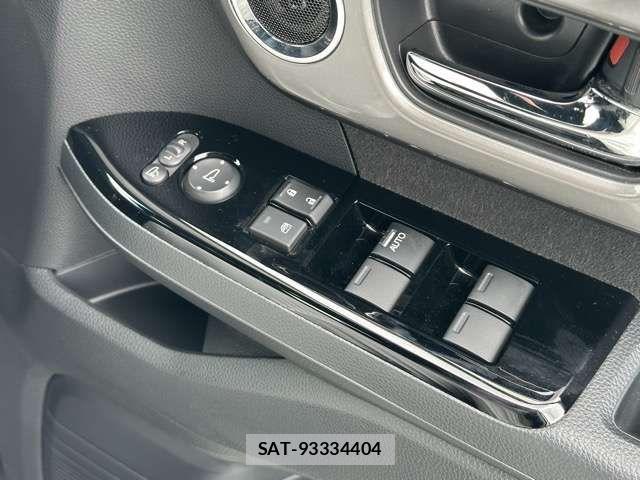 Honda N BOX CUSTOM 2022-04 8413914-15