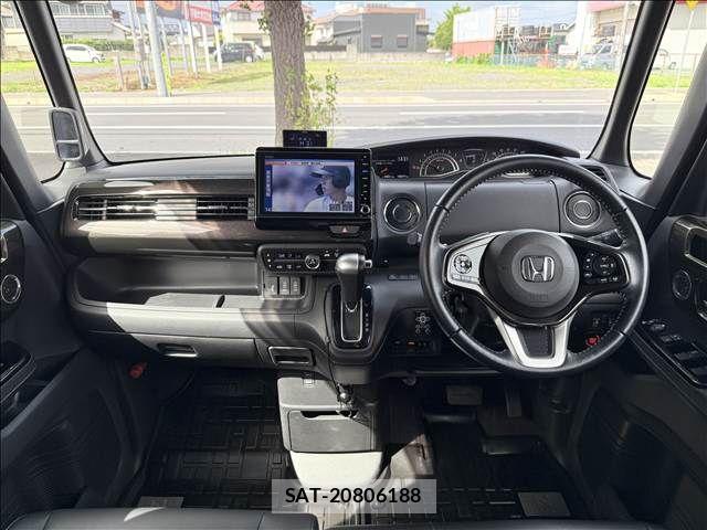Honda N BOX CUSTOM 2018-04 8413950-1