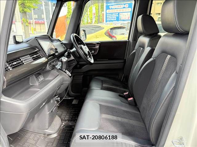 Honda N BOX CUSTOM 2018-04 8413950-24