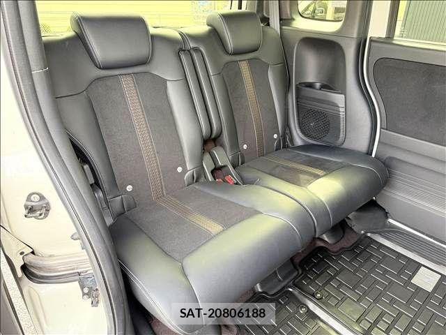 Honda N BOX CUSTOM 2018-04 8413950-25