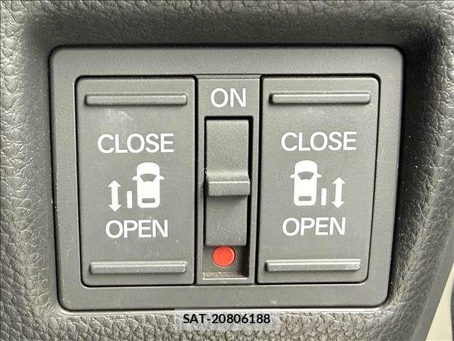 Honda N BOX CUSTOM 2018-04 8413950-3