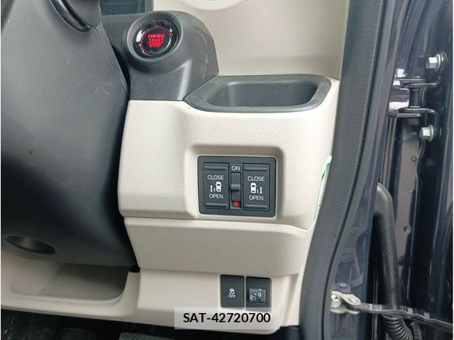 Honda N BOX CUSTOM 2024-05 8438546-12