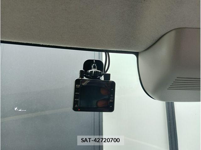 Honda N BOX CUSTOM 2024-05 8438546-19