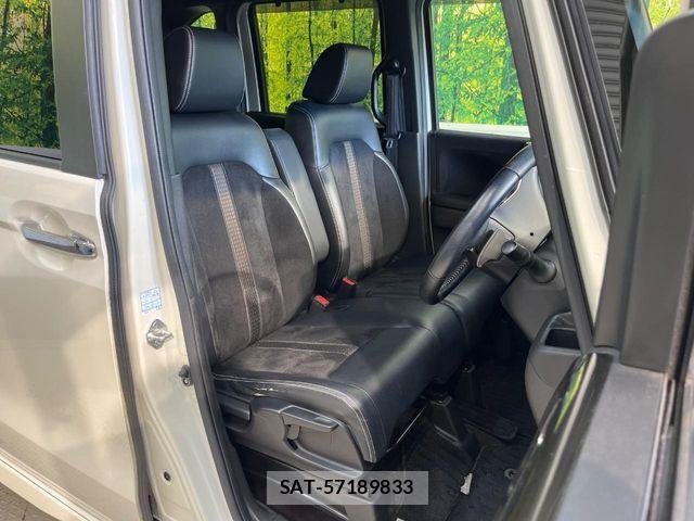 Honda N BOX CUSTOM 2017-10 8438551-7