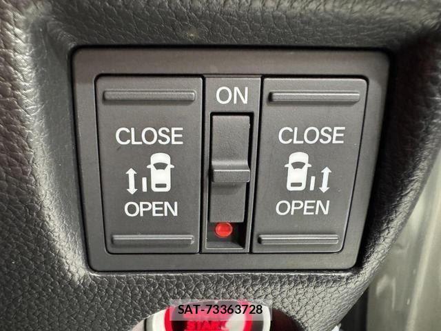 Honda N BOX CUSTOM 2021-02 8438537-24